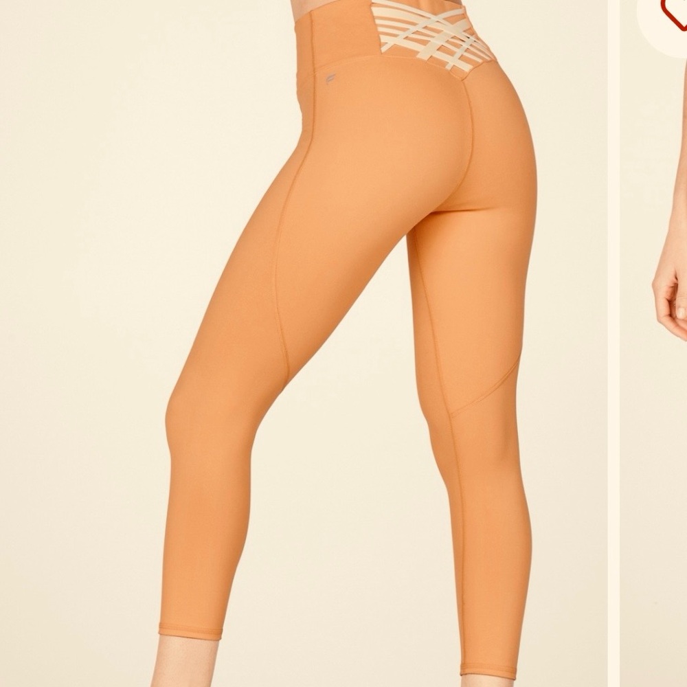 3/$25 🌺🌺🌺Fabletics Boost High-Waisted Strappy Capri M